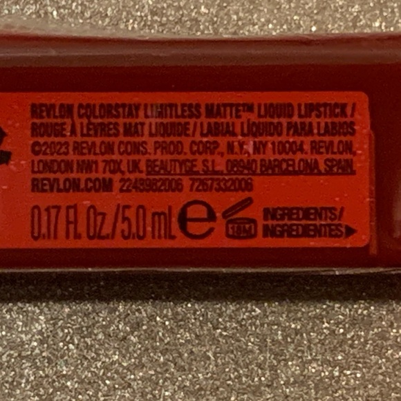 🔥$15🔥Revlon Makeup Bundle - Picture 4 of 16